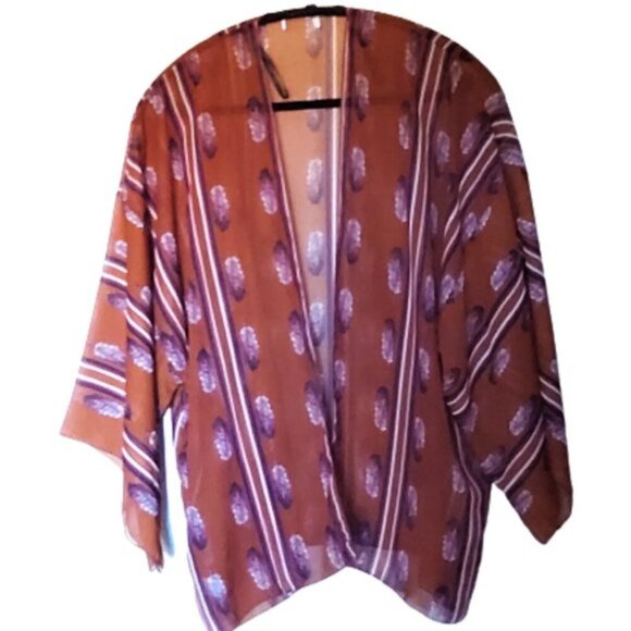 Light kimono cover up with burnt orange feathers print in a great colour - Picture 2 of 10